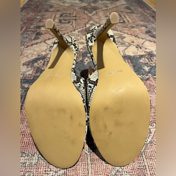 Express Snake Print Peep Toe Heels NEVER WORN OUTSIDE - Size 9.5 - Picture 7 of 8